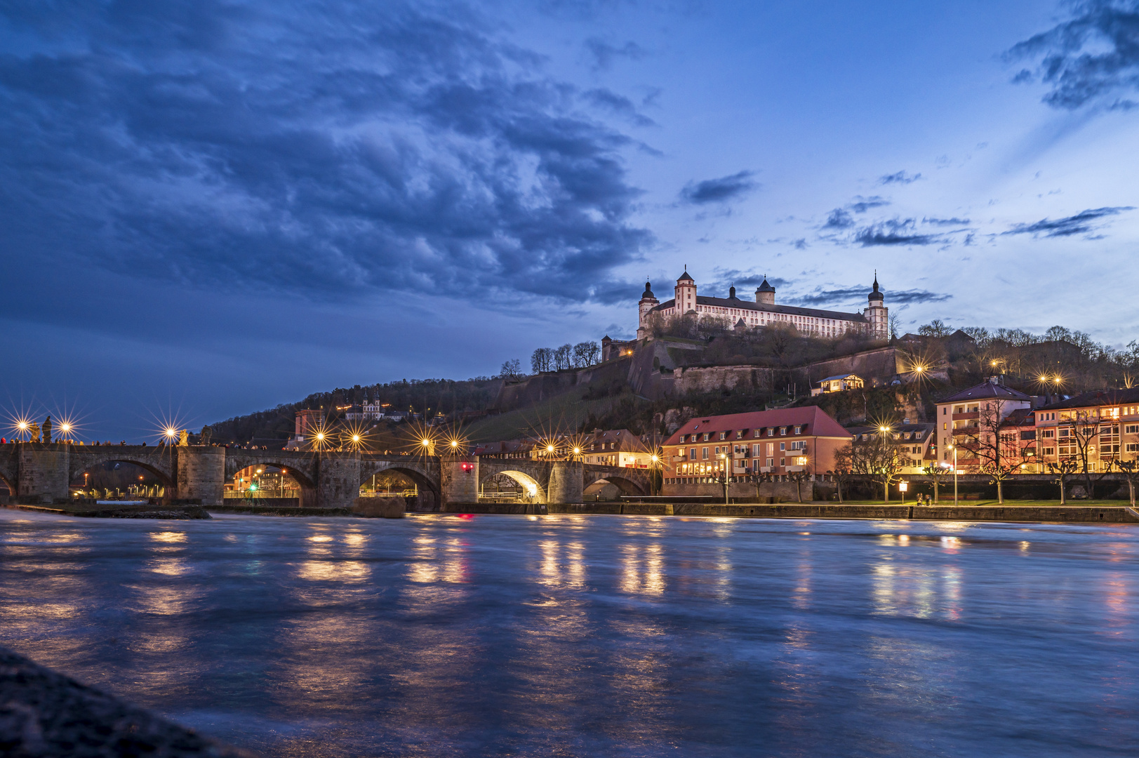 Würzburg blaue Stunde