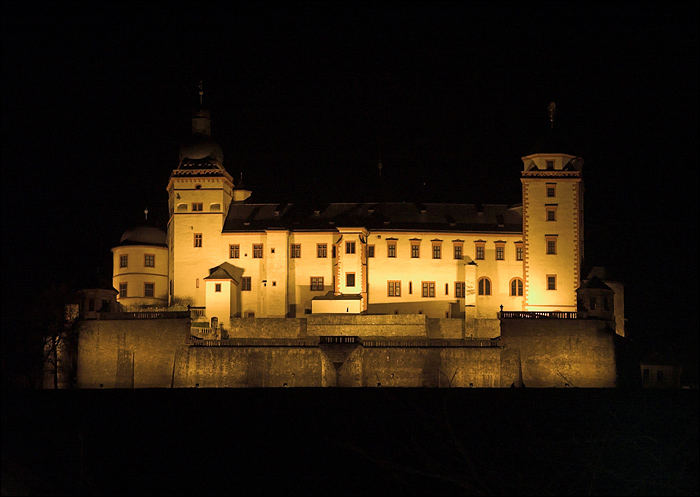 Würzburg in der Nacht