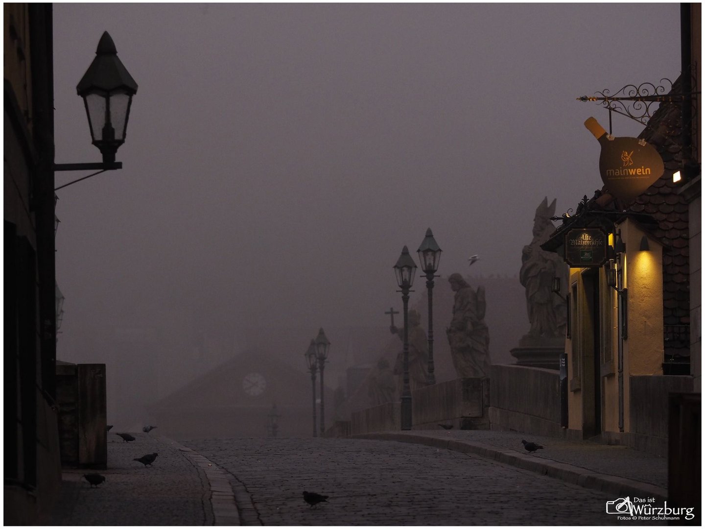 Würzburg Richtung Alte Mainbrücke - Neblig gruselig am frühen Morgen [Das ist Würzburg]