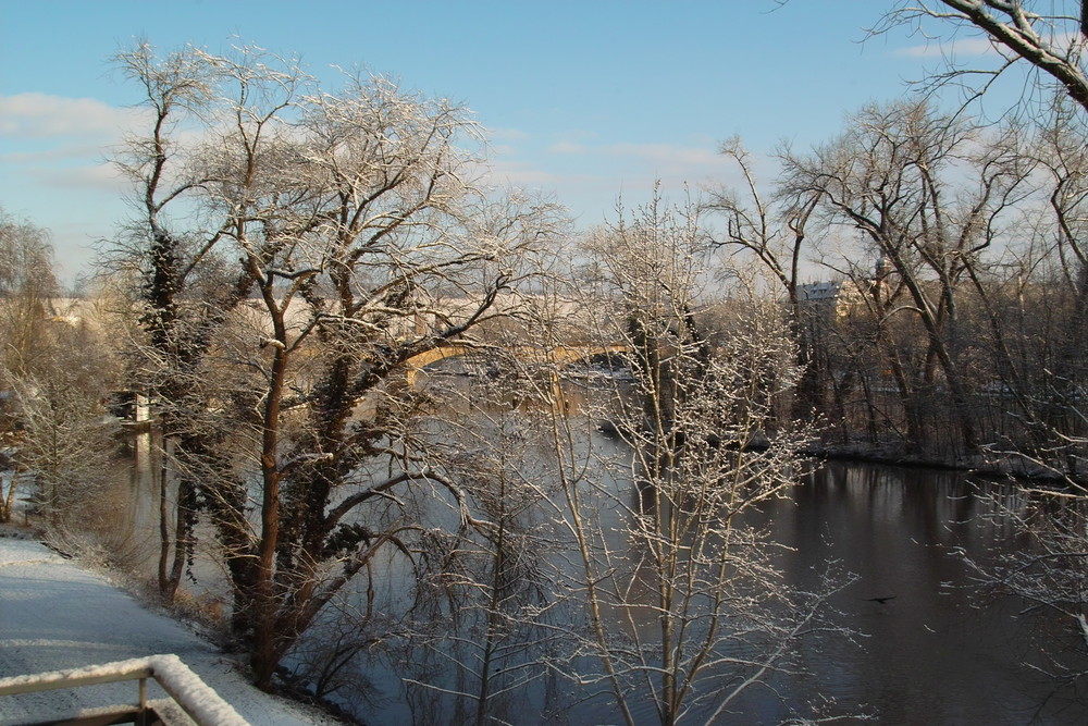 Würzburg - Wohnen am Main - Blick auf den Main im Winter