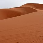 Wüstenpanorama im Erg Chebbi, Marokkos grandioser Dünenlandschaft