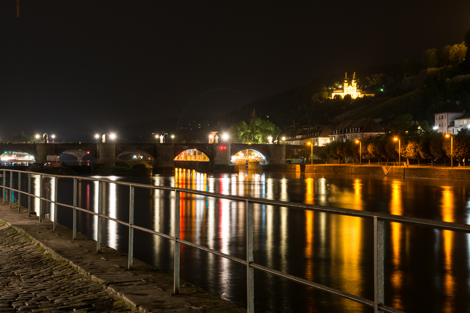 Wüzburg bei Nacht, Alte Mainbrücke/Käppele