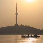 Wuhan - Fernsehturm Guishan im Gegenlicht