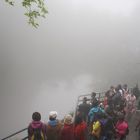 Wulingyuan (hoechste Naturbruecke der Welt im Nebel)