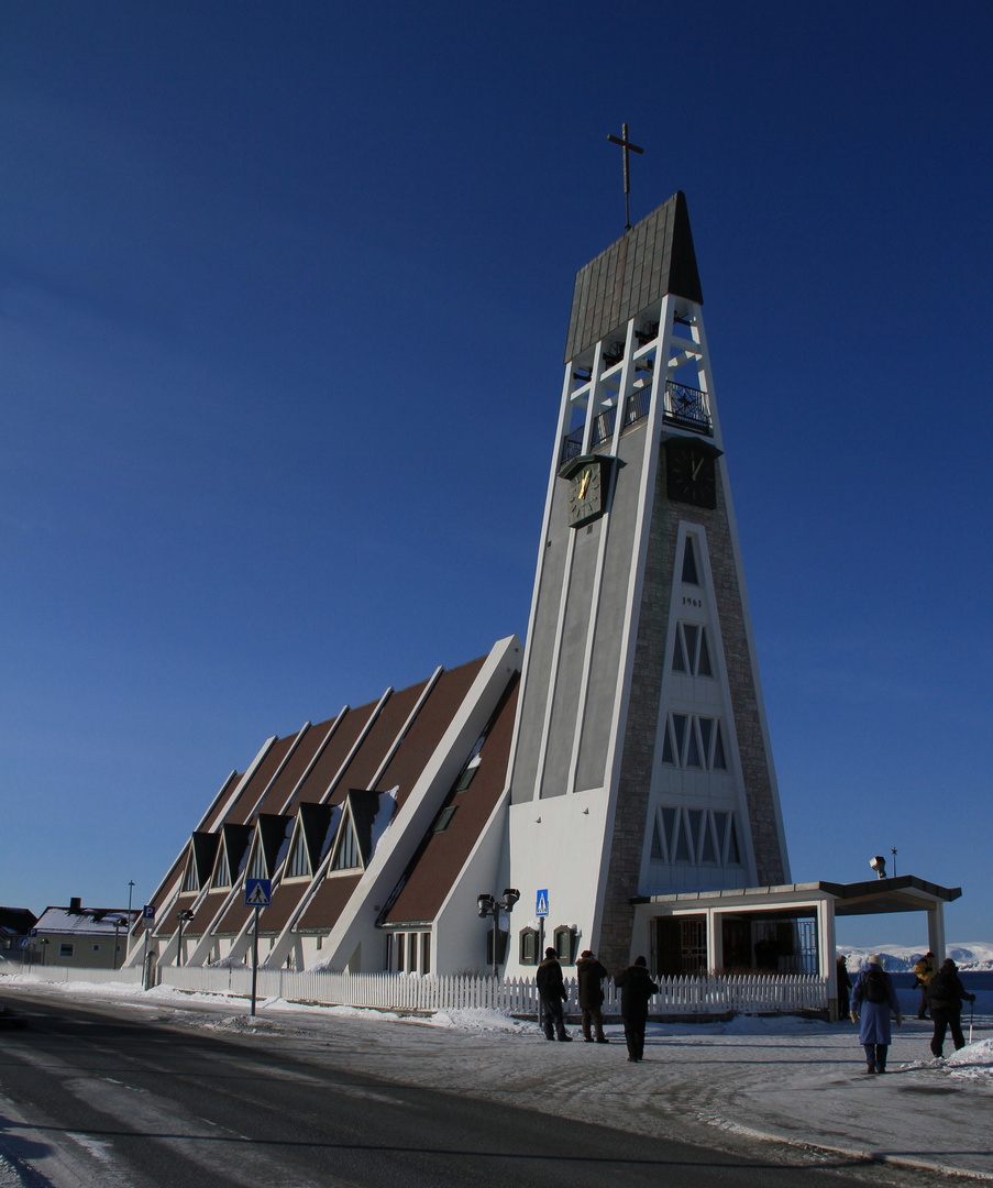 Wunderbare moderne Kirche in Hammerfest Foto & Bild ...