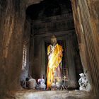 Wunderbare Nischen in Angkor....euch einen tollen Sonntag ...