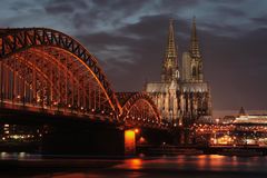 Wunderbarer Abendhimmel in Köln