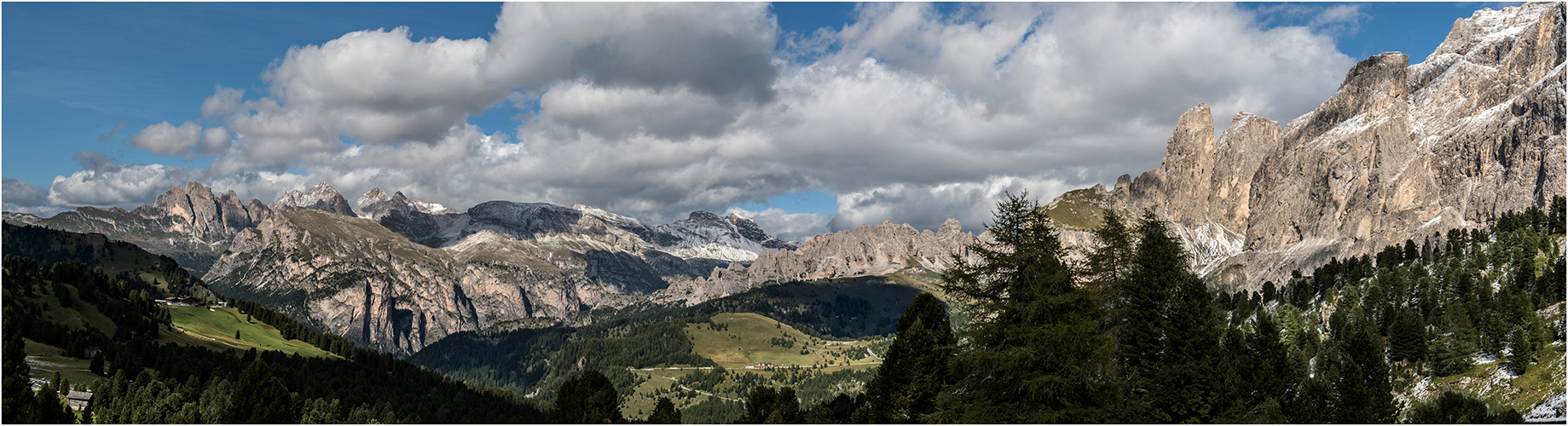 Wunderbarer Ausblick vom Sellajoch.