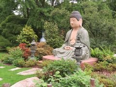 Wunderschön angelegter Garten bei Hagenbeck