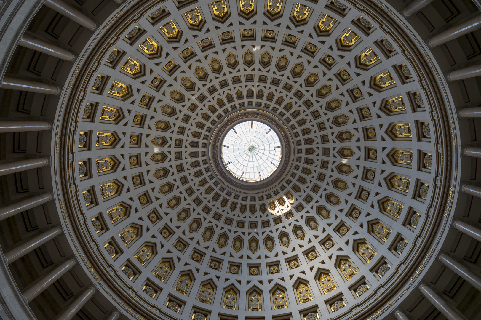 Wunderschöne Kuppel-Architektur