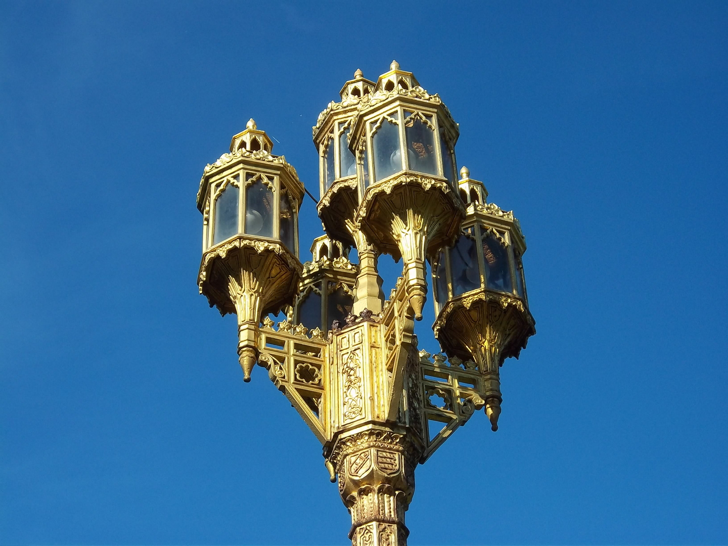 Wunderschöne Parklampe in der Wilhelma in Stuttgart