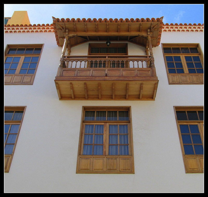 Wunderschöne spanische Balkone auf Teneriffa