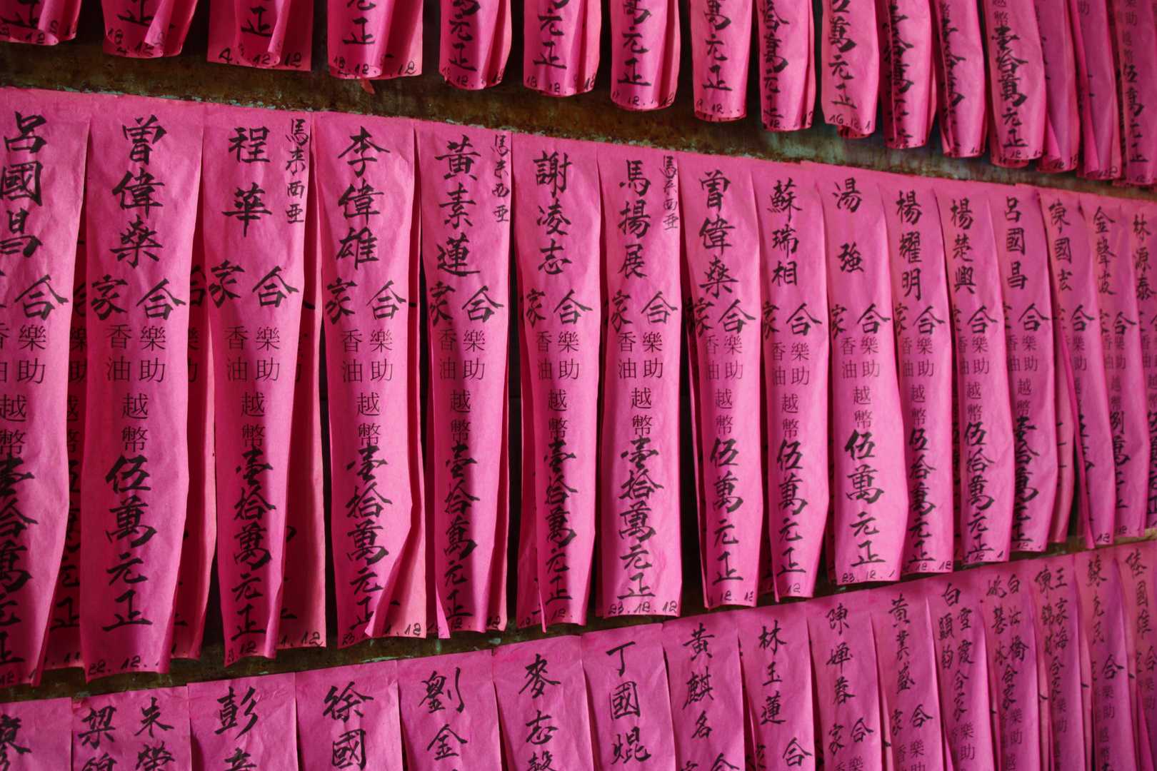 "Wunschzettel" in einer Pagode in Saigon