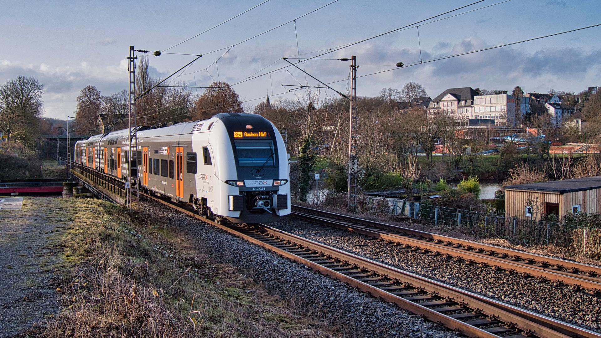 Wupper-Express an der Ruhr