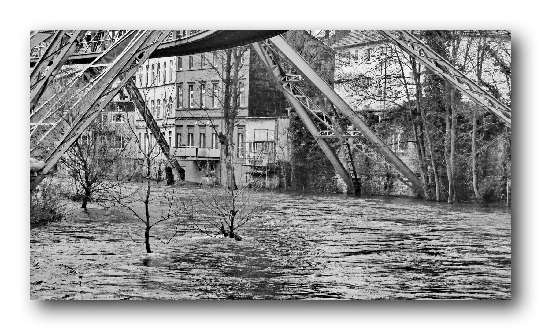 Wupper (flowing through Arrenberg)