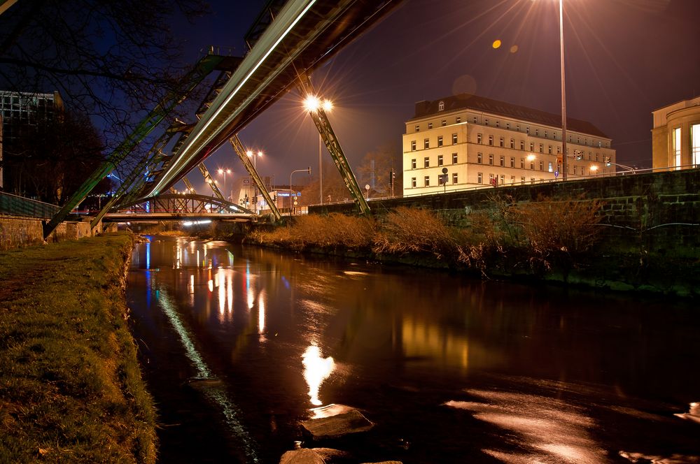 Wuppertal bei Nacht 4