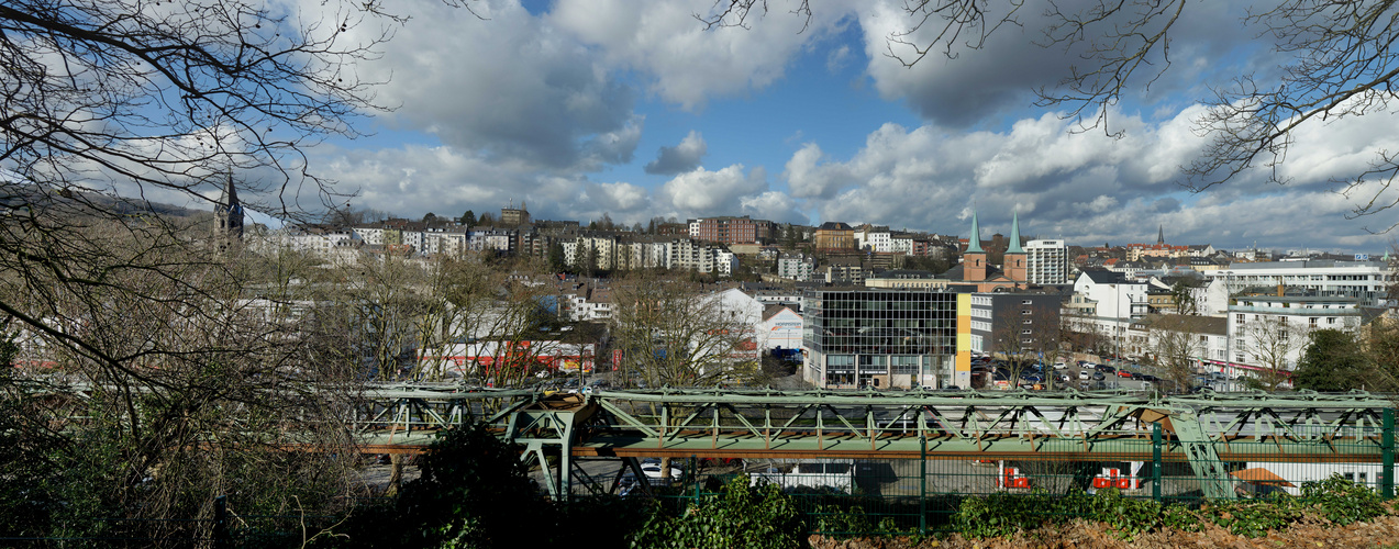 Wuppertal-Blick auf den Ölberg