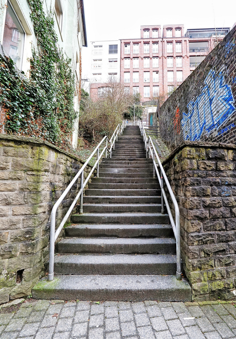  Wuppertal heißt Treppen