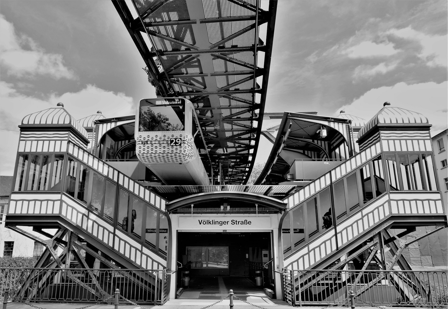 Wuppertal Schwebebahnstation Völklinger Straße