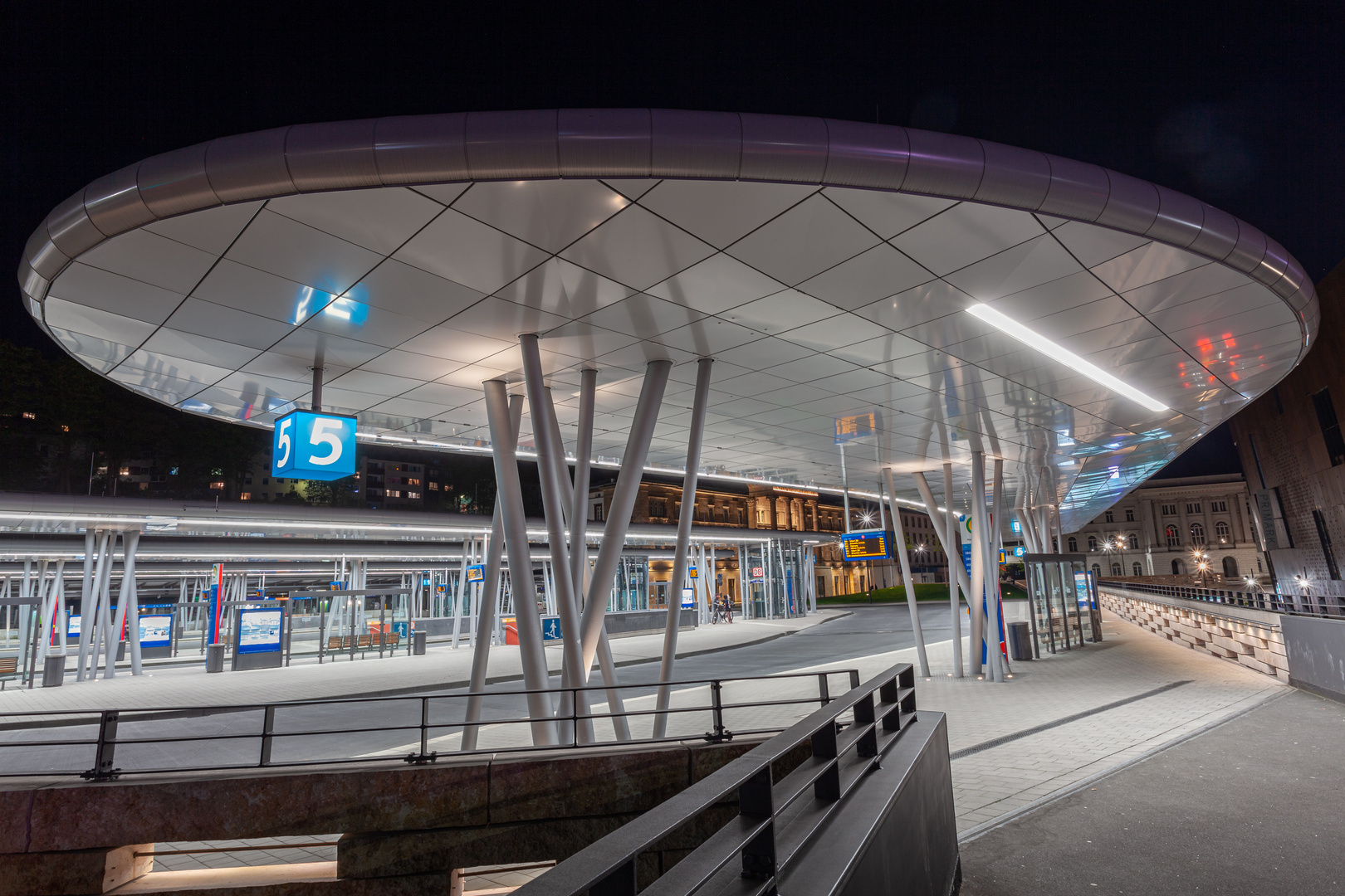 Wuppertaler Busbahnhof 