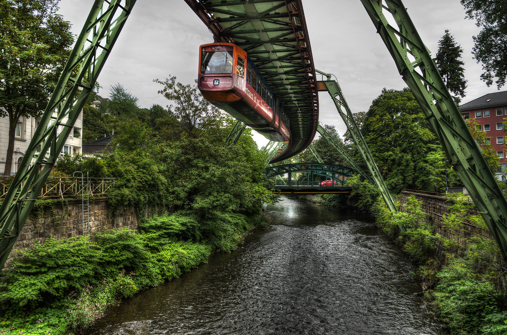 Wuppertaler Schwebebahn in HDR