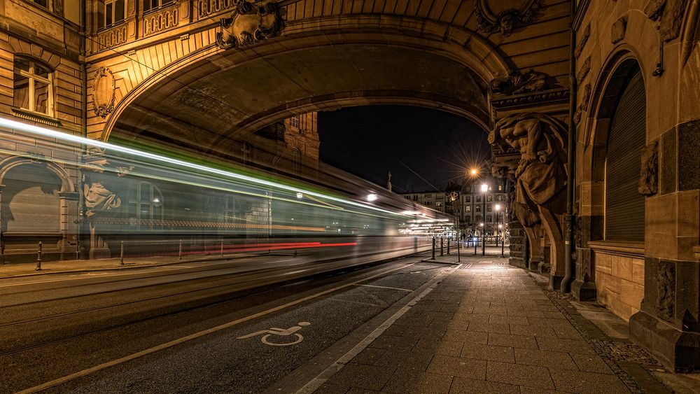 wusch durch die Seufzerbrücke