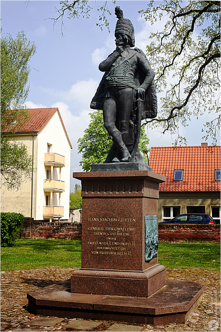 Wustrau, Zieten-Denkmal