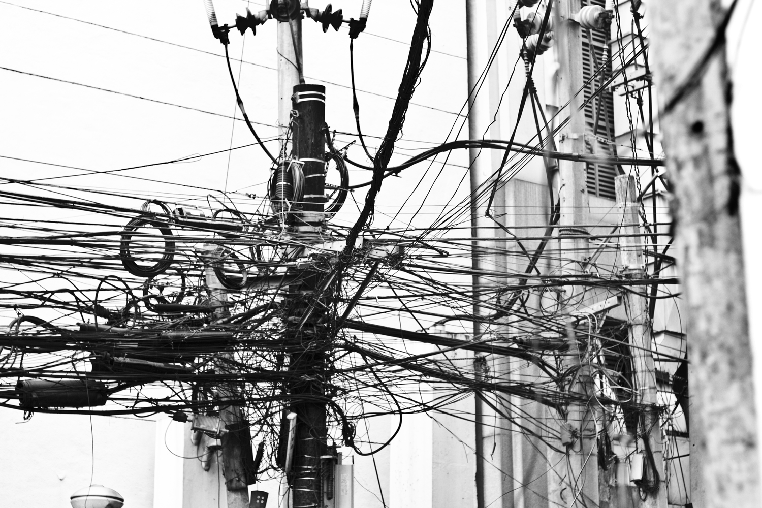 www.im-in-manila.jimdo.com - Electric Cables in the Philippines