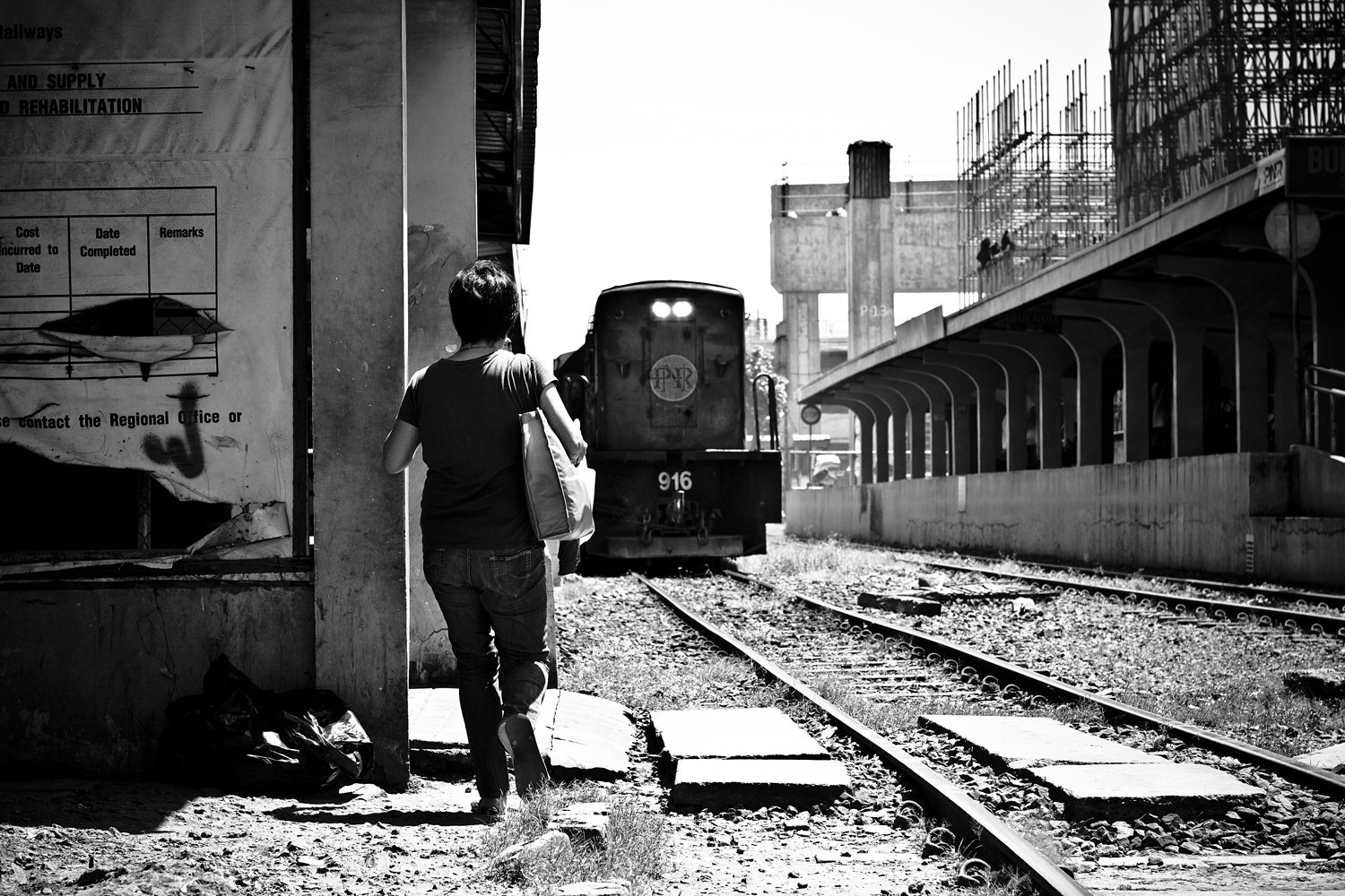 www.im-in-manila.jimdo.com - PNR Train