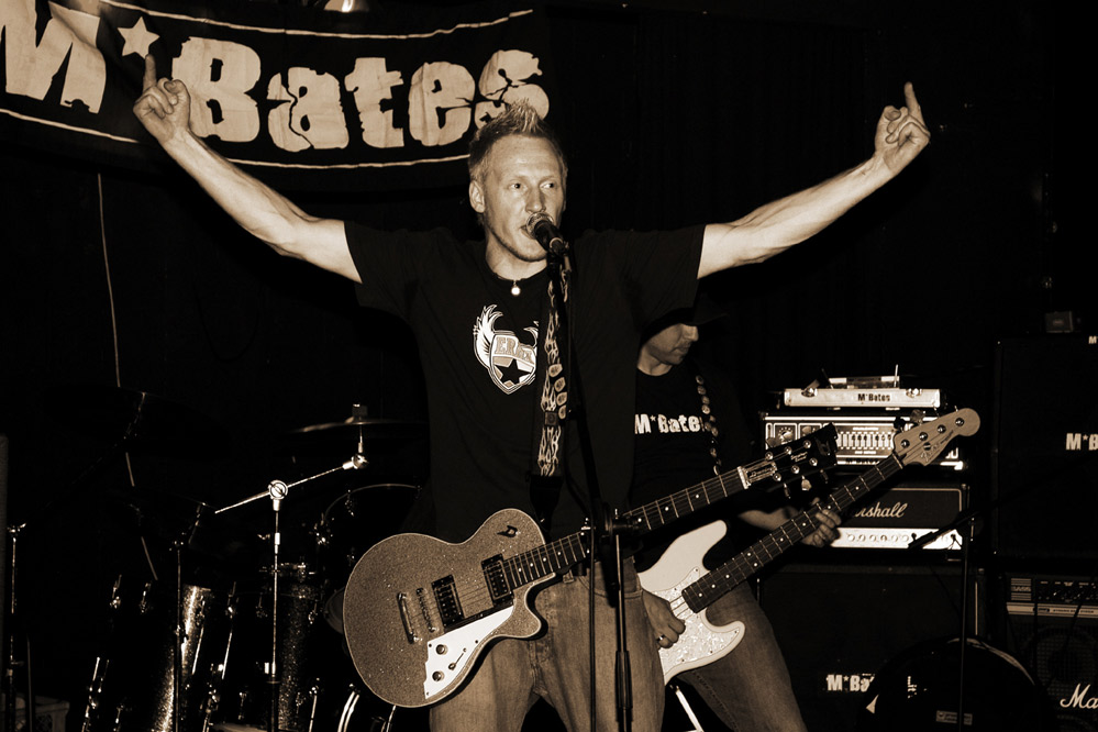 www.m-bates.com