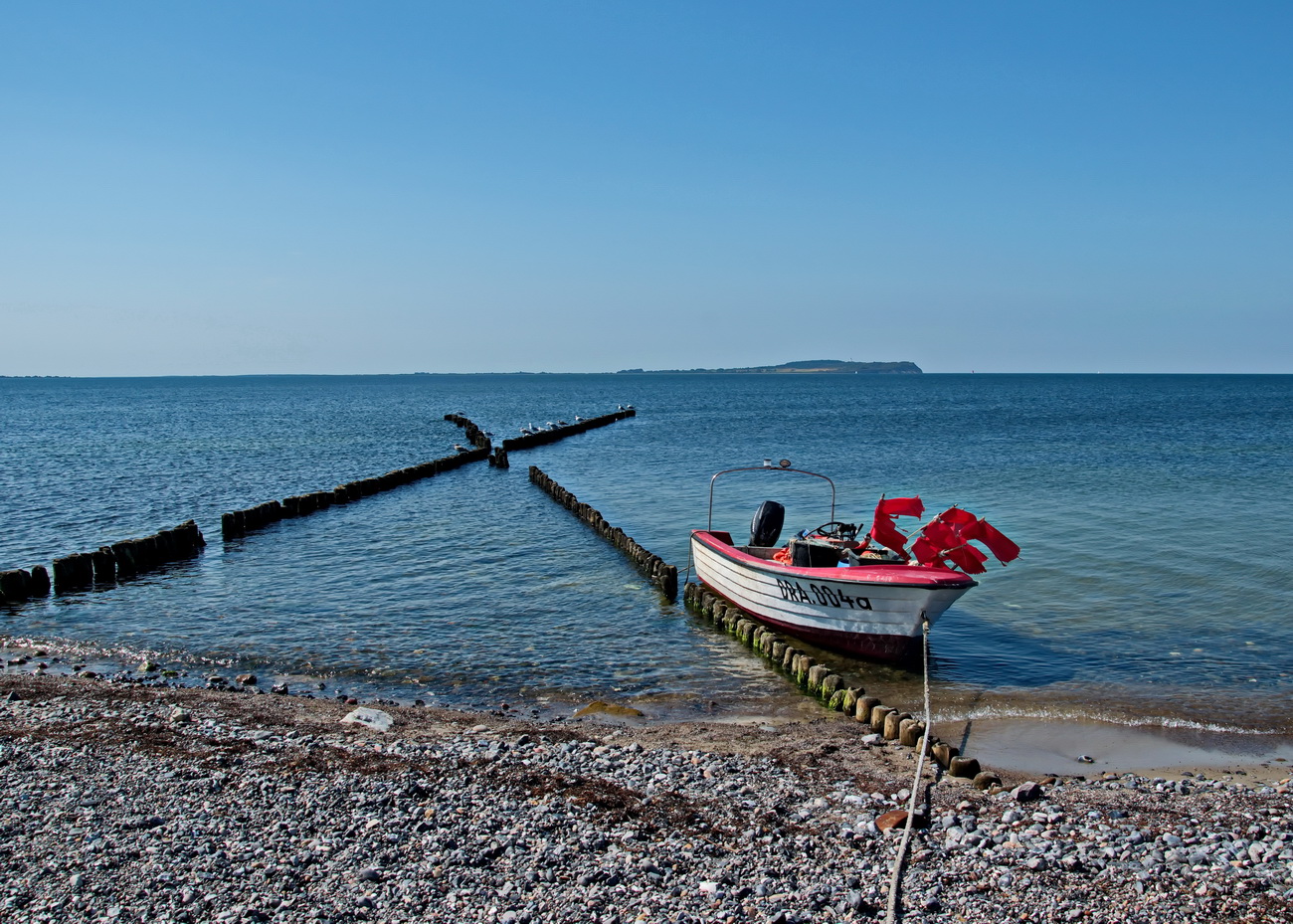 X-Buhne und das Fischerboot