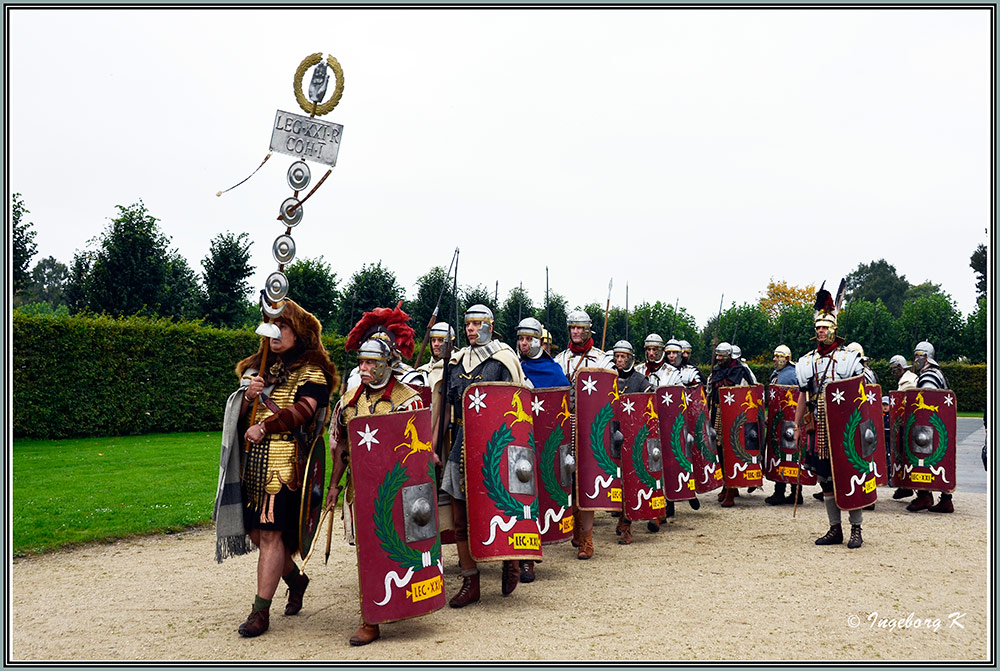 Xanten - Archäologischer Park - Abmarsch der "Römer"