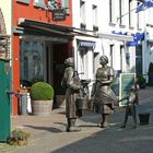 Xanten - Frauen an der Wasserpumpe 1