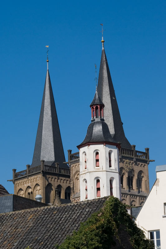 Xantener Dom und die Evangelische Kirche