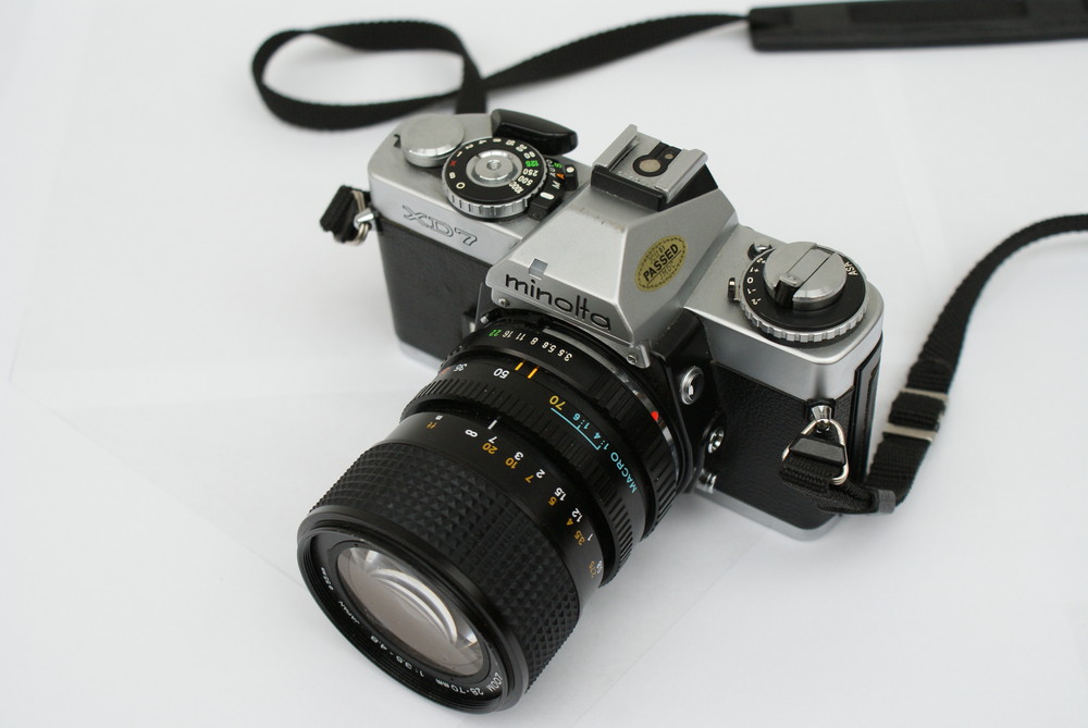XD-7 SLR mit Minolta Tele-Zoom 28-70/3,5-4,8