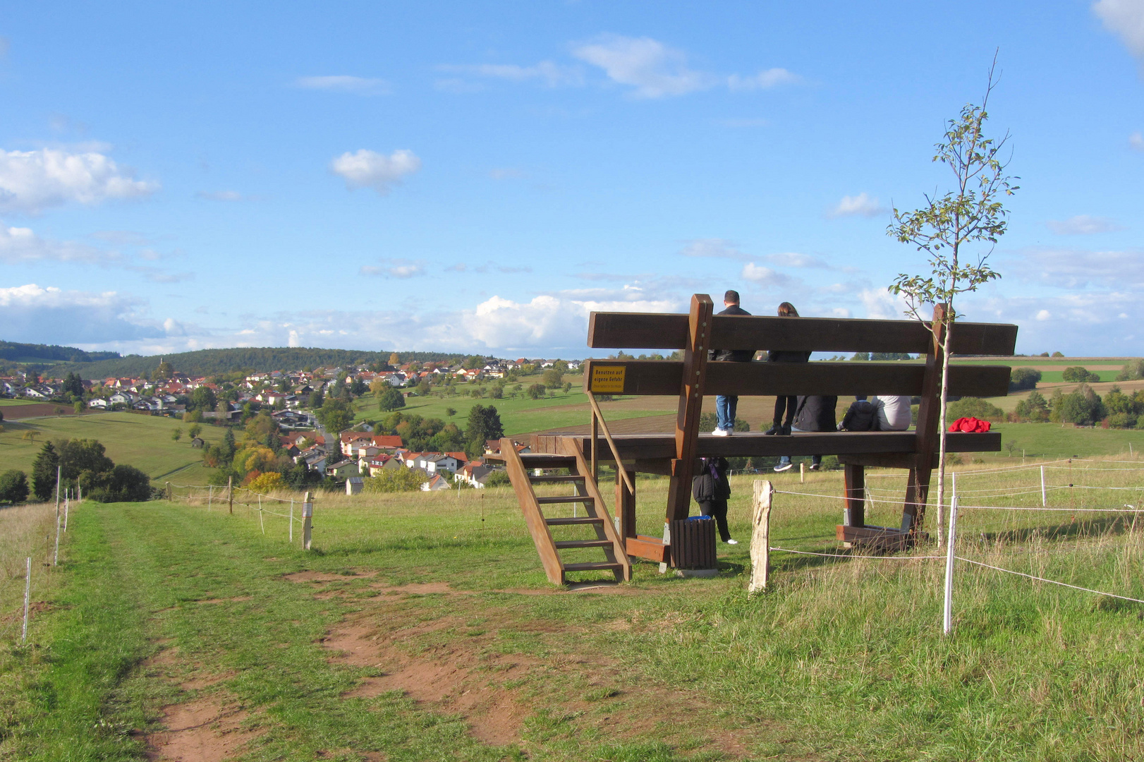 XXL-Bank bei Langenbrombach in Brombachtal im Odenwald