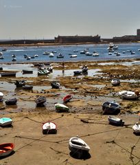 Y barquillitas a la mar...(La Caleta ,Cádiz)