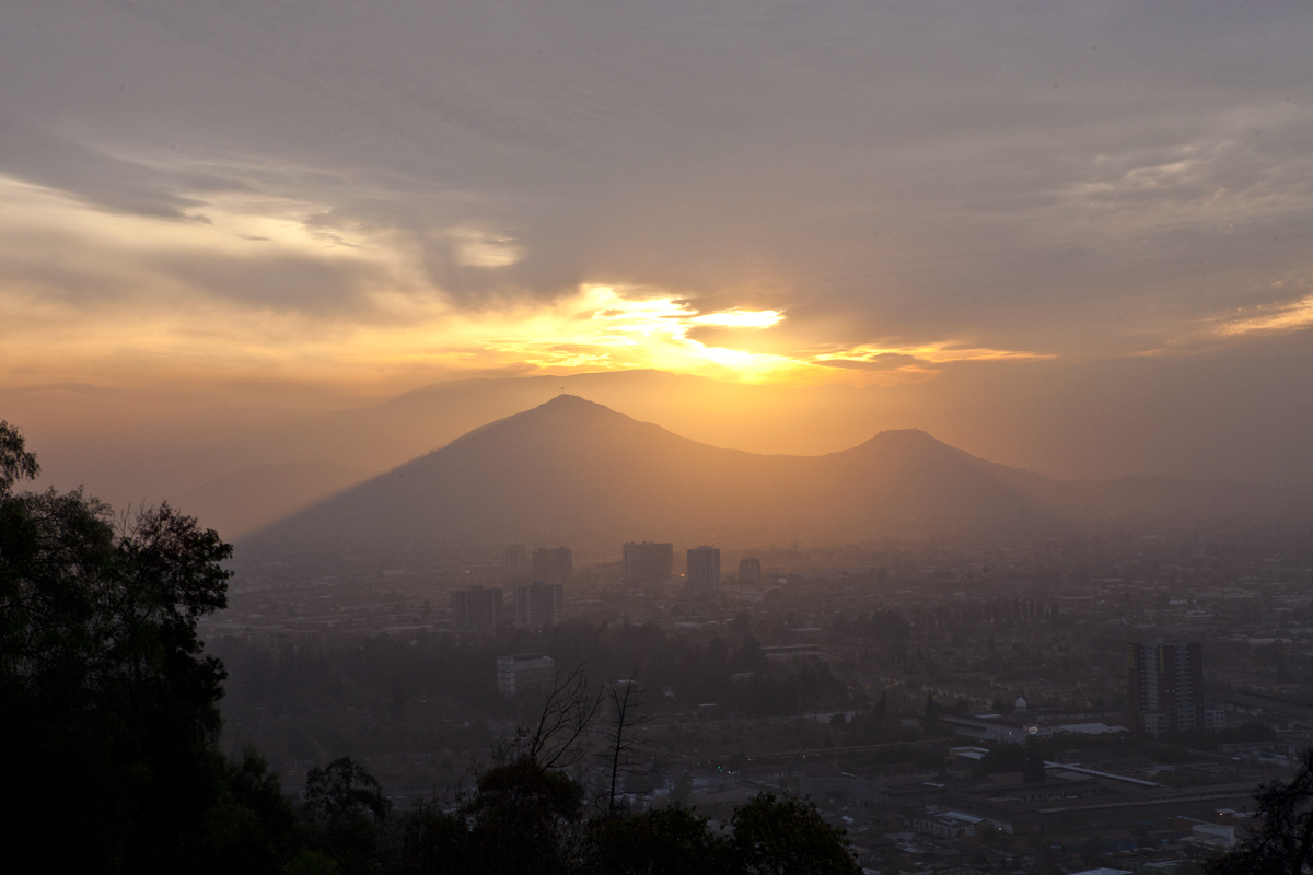 Y se hizo la luz entre las montañas