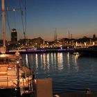 Yacht-Hafen Barcelona bei Nacht