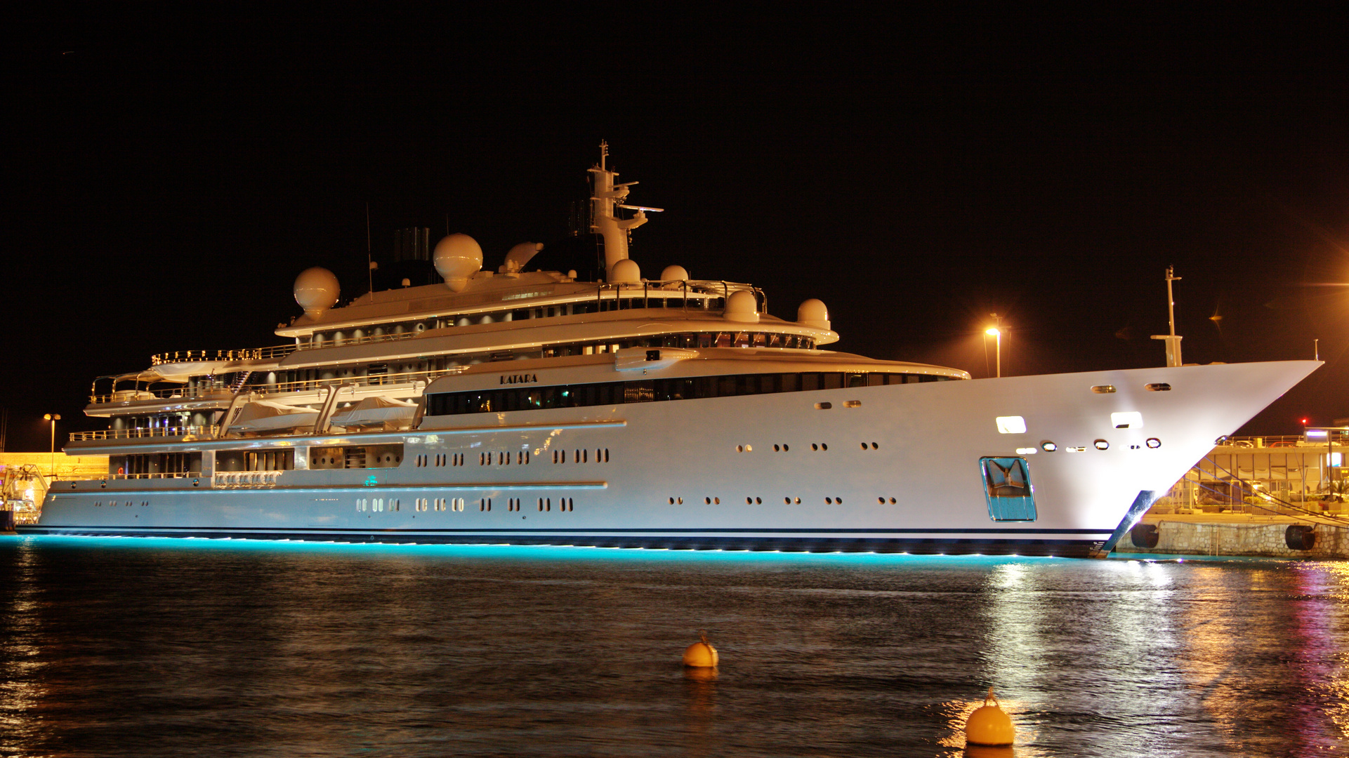 emir qatar yacht katara