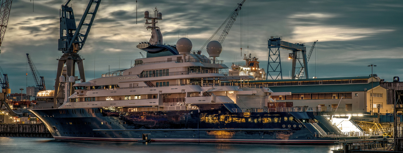 Yacht Octopus 