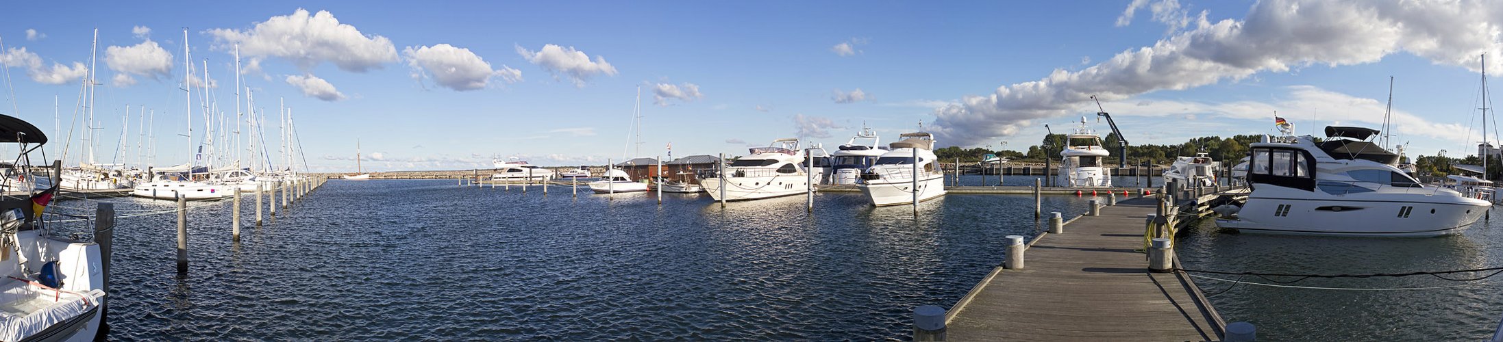 Yachten in Warnemünde ...