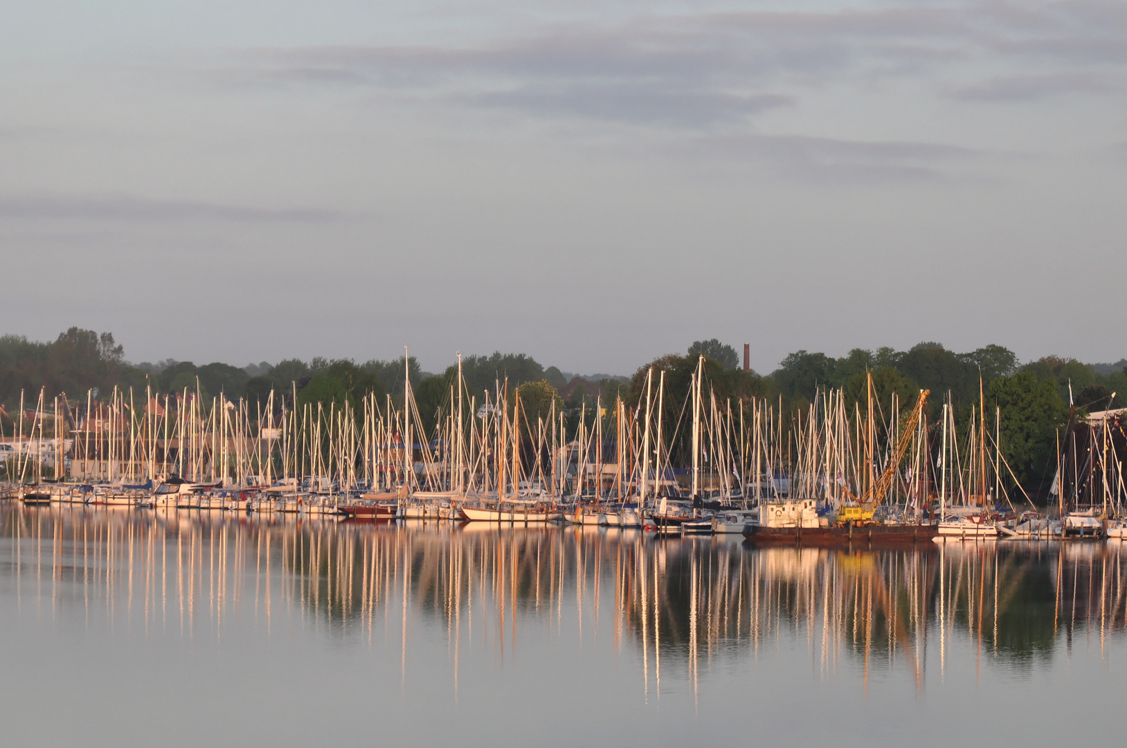 Yachthafen am Morgen