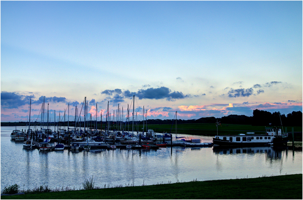 Yachthafen Greetsiel, abends