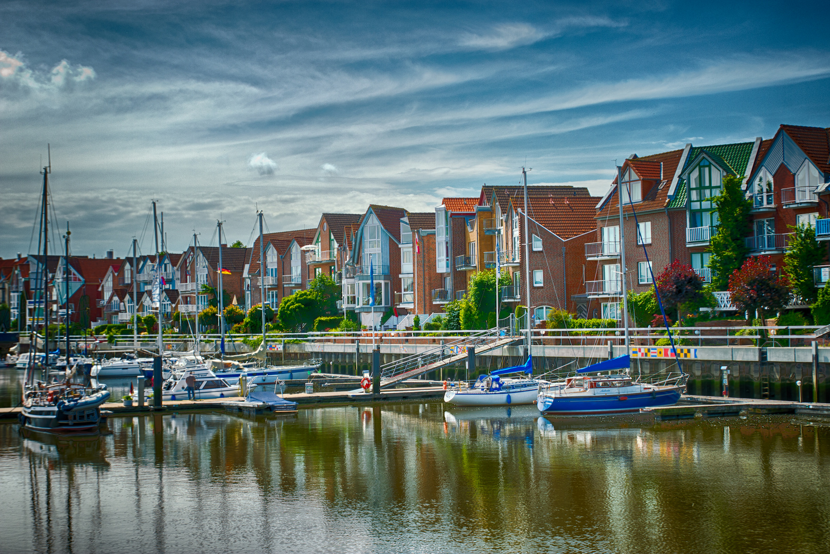 Yachthafen in Cuxhaven Foto & Bild | cuxhaven, himmel, hafen Bilder auf fotocommunity