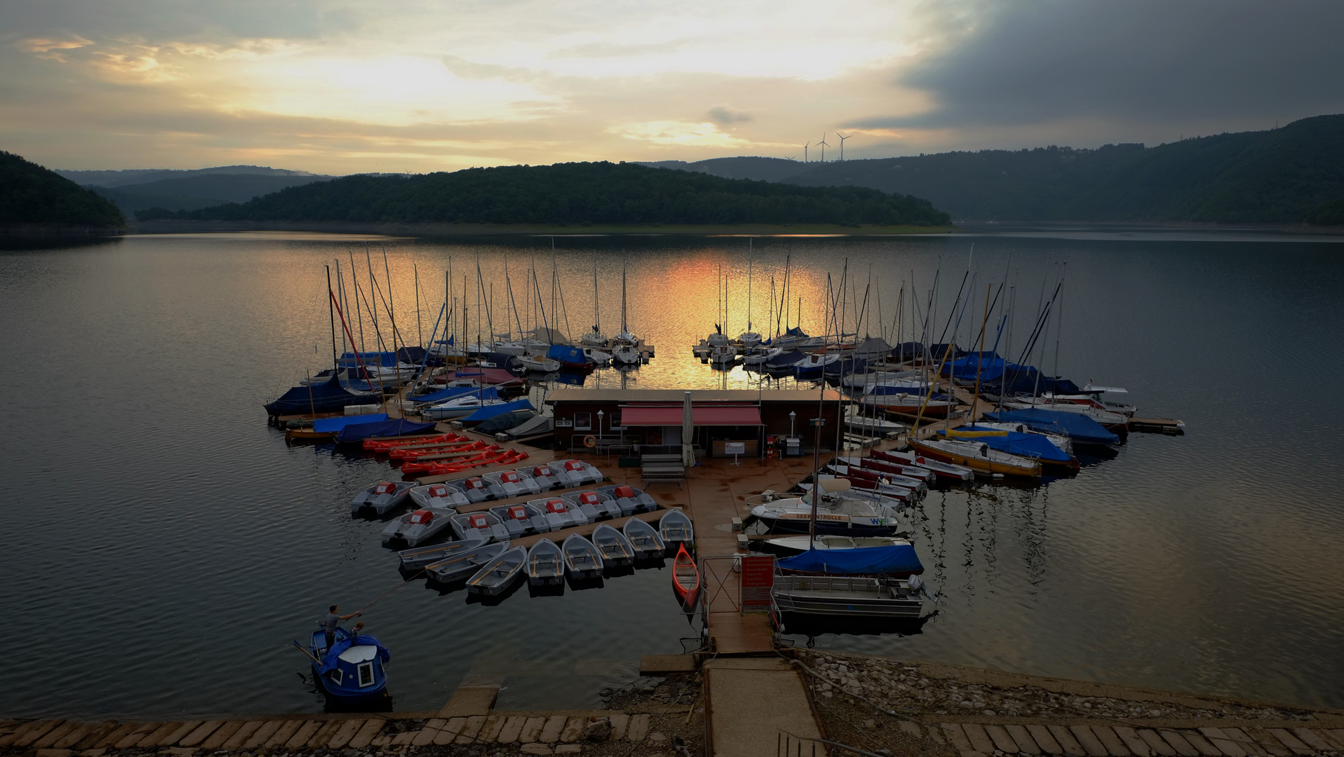 Yachthafen in der verträumten Eifel - Heimbachsee