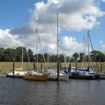 Yachthafen Otterndorf ........ die Wolken waren einfach toll !