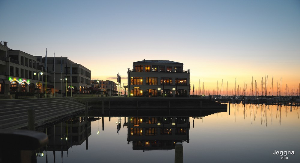 Yachthafen Residenz Hohe Düne - bei Warnemünde Foto & Bild ...