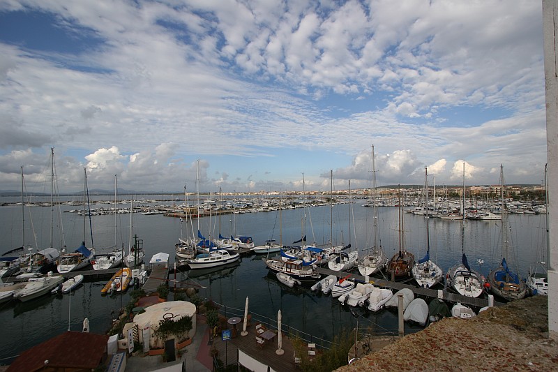 Yachthafen von Alghero auf Sardinien