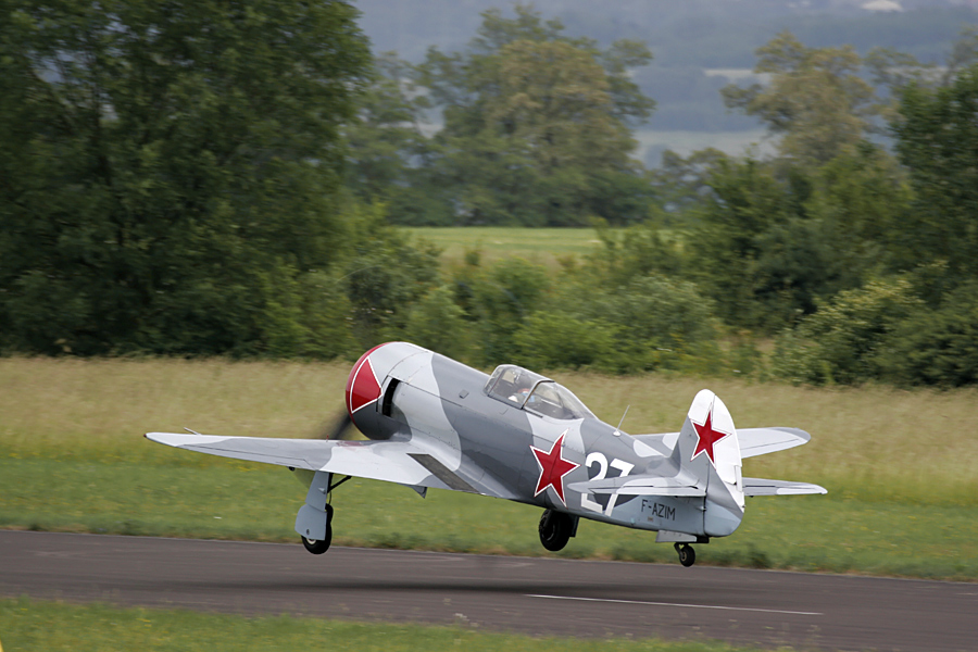 YAK 3